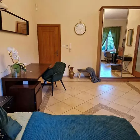 W Rezydencji Nad Stawem - Traugutta 111 Apartment